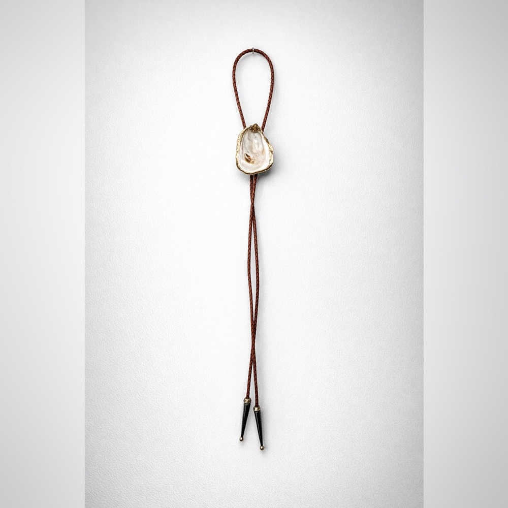 Oyster Shell Bolo Tie